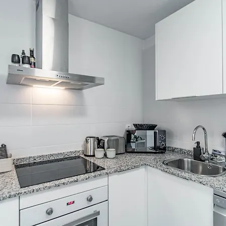 Апартаменти Eg5.4a - Luxury Penthouse With Private Sun Terrace Естепона