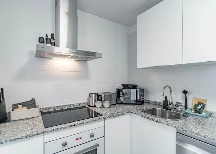 شقة Eg5.4a - Luxury Penthouse With Private Sun Terrace إِستيبونا