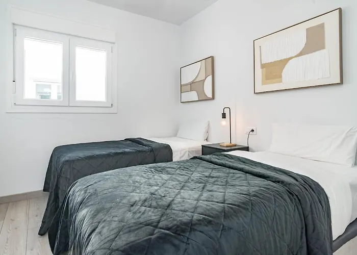 Eg5.4a - Luxury Penthouse With Private Sun Terrace إِستيبونا