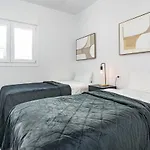 Eg5.4a - Luxury Penthouse With Private Sun Terrace Estepona